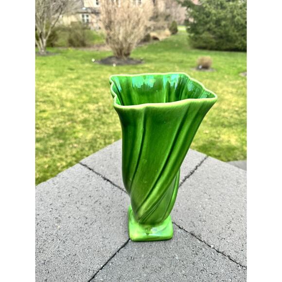 VTG Camark Pottery Emerald Jade Green Square Swirl Twirl Vase 12-1/4”~No Marking - Picture 2 of 10